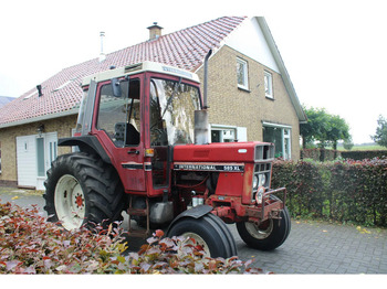 Traktor INTERNATIONAL