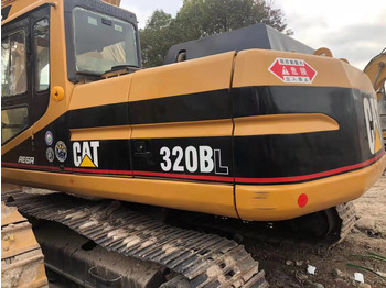 Ekskavator perayap CATERPILLAR 320B