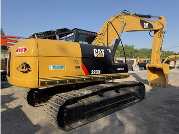 Ekskavator perayap CATERPILLAR 320D