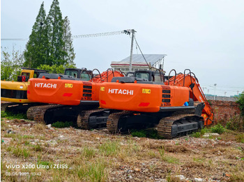 Ekskavator perayap HITACHI