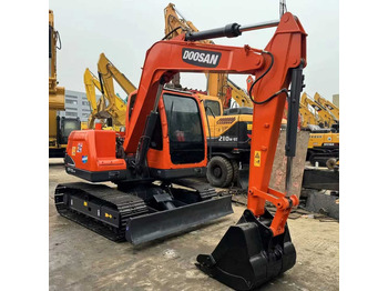 Ekskavator DOOSAN DX75