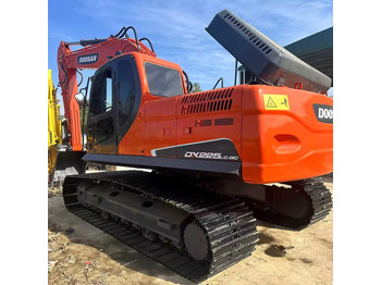 Ekskavator DOOSAN DX225