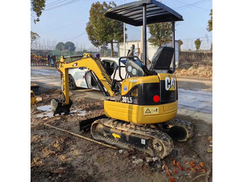 Ekskavator perayap CATERPILLAR
