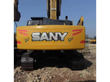 Ekskavator perayap SANY