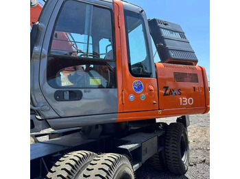 Ekskavator HITACHI ZX130W
