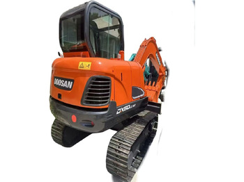 Ekskavator perayap DOOSAN DX60