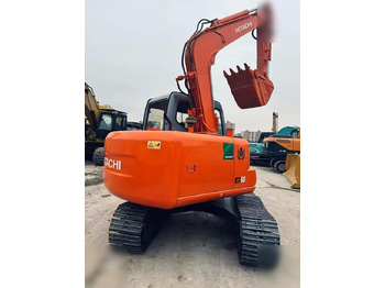 Ekskavator perayap HITACHI EX60