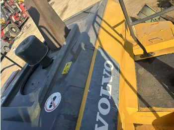 Wheel loader VOLVO 105L: gambar 3