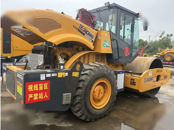 Roller XCMG XS223J