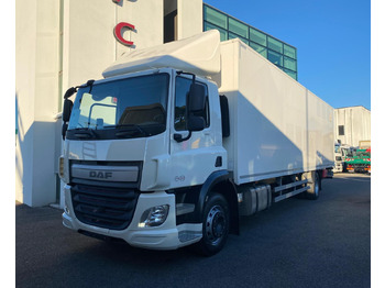 Truk box DAF