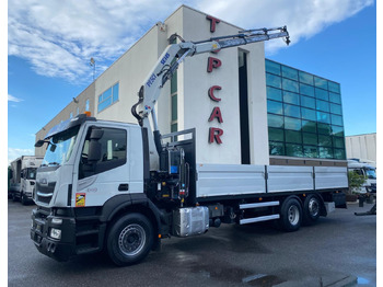 Truk flatbed IVECO