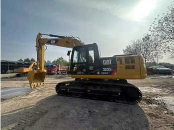 Ekskavator perayap CATERPILLAR
