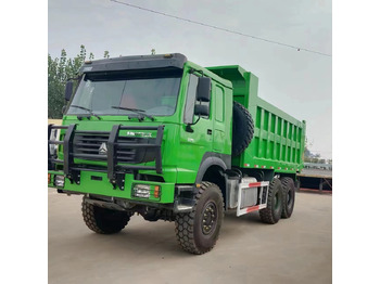 Truk jungkit untuk pengangkutan kontainer HOWO 6*6  dump truck: gambar 2