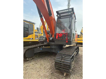 Ekskavator Good Condition Hot Sale Used Excavator HITACHI 240-3: gambar 4