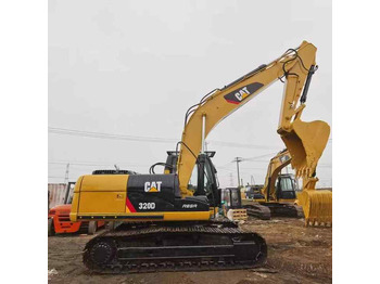 Ekskavator CATERPILLAR 320D