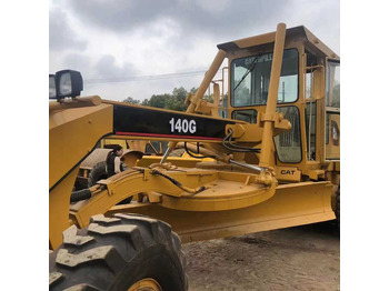 Grader CATERPILLAR 140H