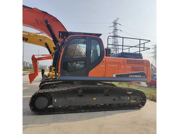 Ekskavator DOOSAN DX300LC