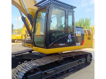 Ekskavator CATERPILLAR 320D