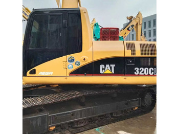Ekskavator CATERPILLAR 320CL