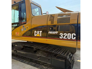 Ekskavator CATERPILLAR 320CL