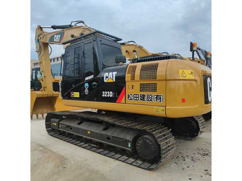 Ekskavator perayap CATERPILLAR 323
