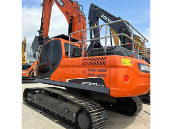 Ekskavator perayap DOOSAN DX300