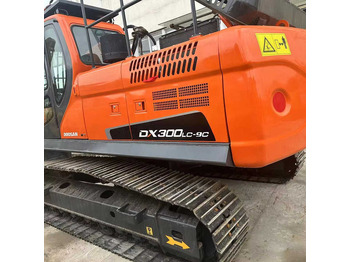 Ekskavator perayap DOOSAN DX300