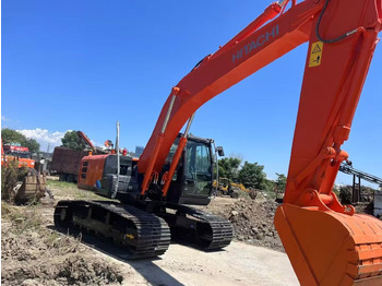 Ekskavator perayap HITACHI ZX200