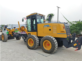 Grader XCMG GR1803: gambar 3
