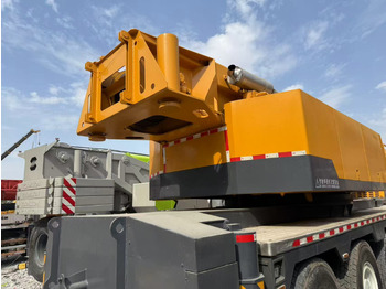 Derek bergerak XCMG XCA260