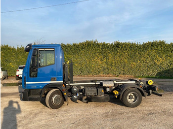 Hook lift IVECO EUROCARGO 75E18 SCARRABILE: gambar 3 Hook lift IVECO EUROCARGO 75E18 SCARRABILE: gambar 3