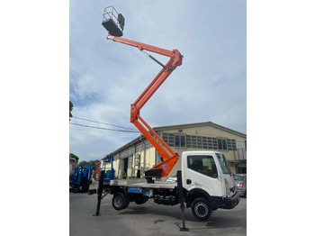 Platform udara yang dipasang di truk
