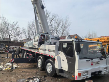 Derek bergerak TEREX 70 TON TTC070G TRUCK CRANE: gambar 5