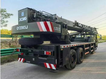 Derek bergerak XCMG QY25K5-1 25 ton truck crane: gambar 4