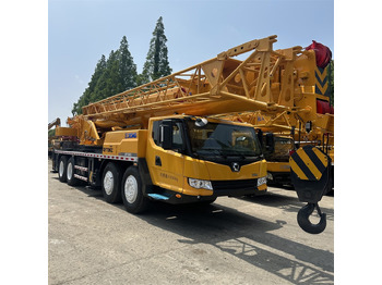 Derek bergerak XCMG QY70KA