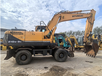 Ekskavator roda HYUNDAI R210