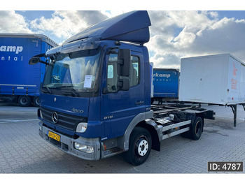 Pengangkut kontainer/ Container truck MERCEDES-BENZ Atego 816