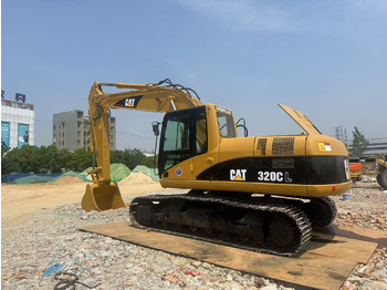 Ekskavator perayap CATERPILLAR 320CL