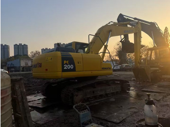 Ekskavator perayap KOMATSU PC200-8