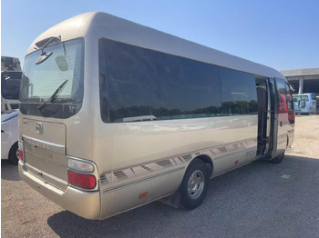 Bus kota TOYOTA Coaster: gambar 2