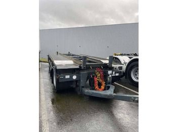 Trailer lewati