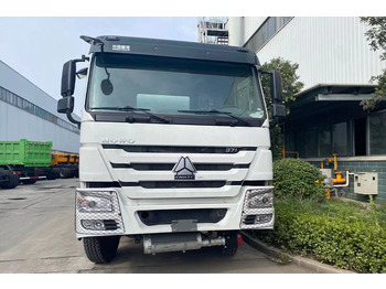 Truk tangki untuk pengangkutan bahan bakar baru SINOTRUK Howo Stainless Steel Fuel Tanks for Trucks for Sale in Paraguay: gambar 3