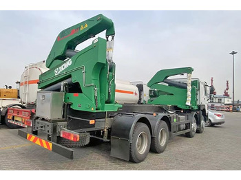 Pengangkut kontainer/ Container truck