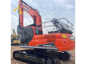 Ekskavator perayap DOOSAN DX300