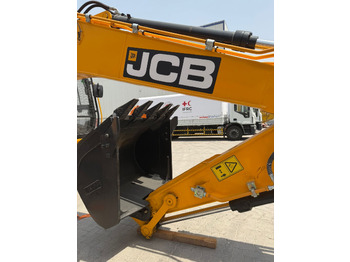 Ekskavator JCB 225: gambar 2