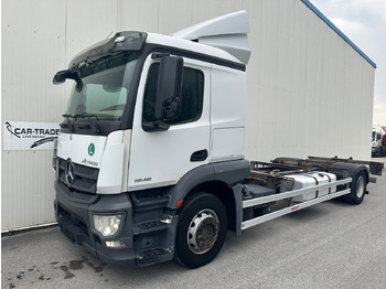 Pengangkut kontainer/ Container truck MERCEDES-BENZ Actros