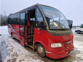 Bus pariwisata IVECO Rapido