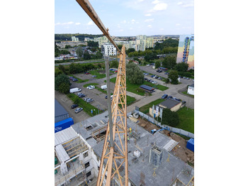 Derek menara LIEBHERR