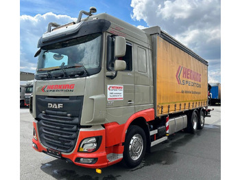 Truk dengan terpal samping DAF XF 460