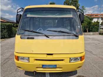 Bus sekolah Iveco Cacciamali: gambar 2